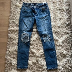 LEVI 721 High rise skinny distressed jeans